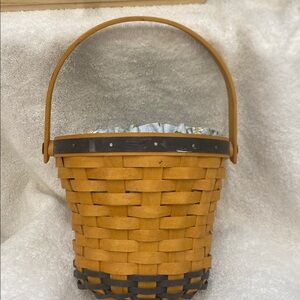 1999 Vintage Longaberger Spring Daisy Basket with Cloth and Plastic Liner